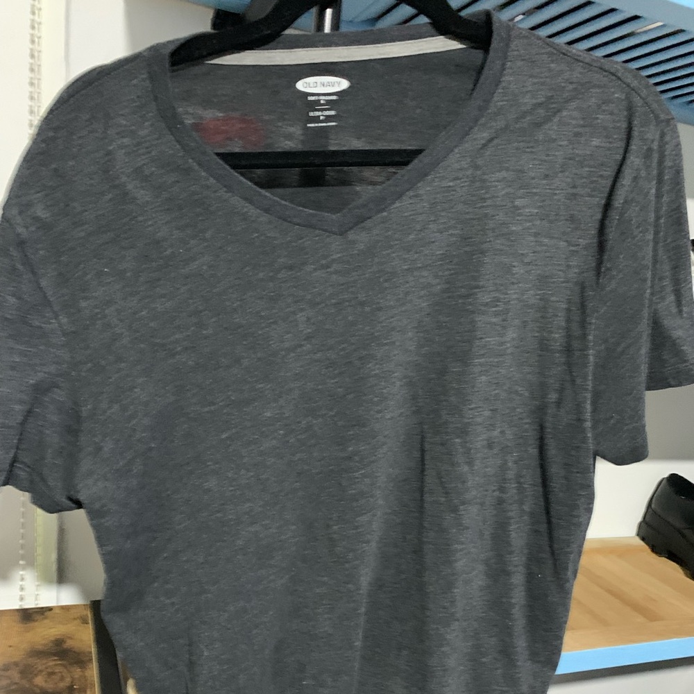 Old navy Tshirt vneck small